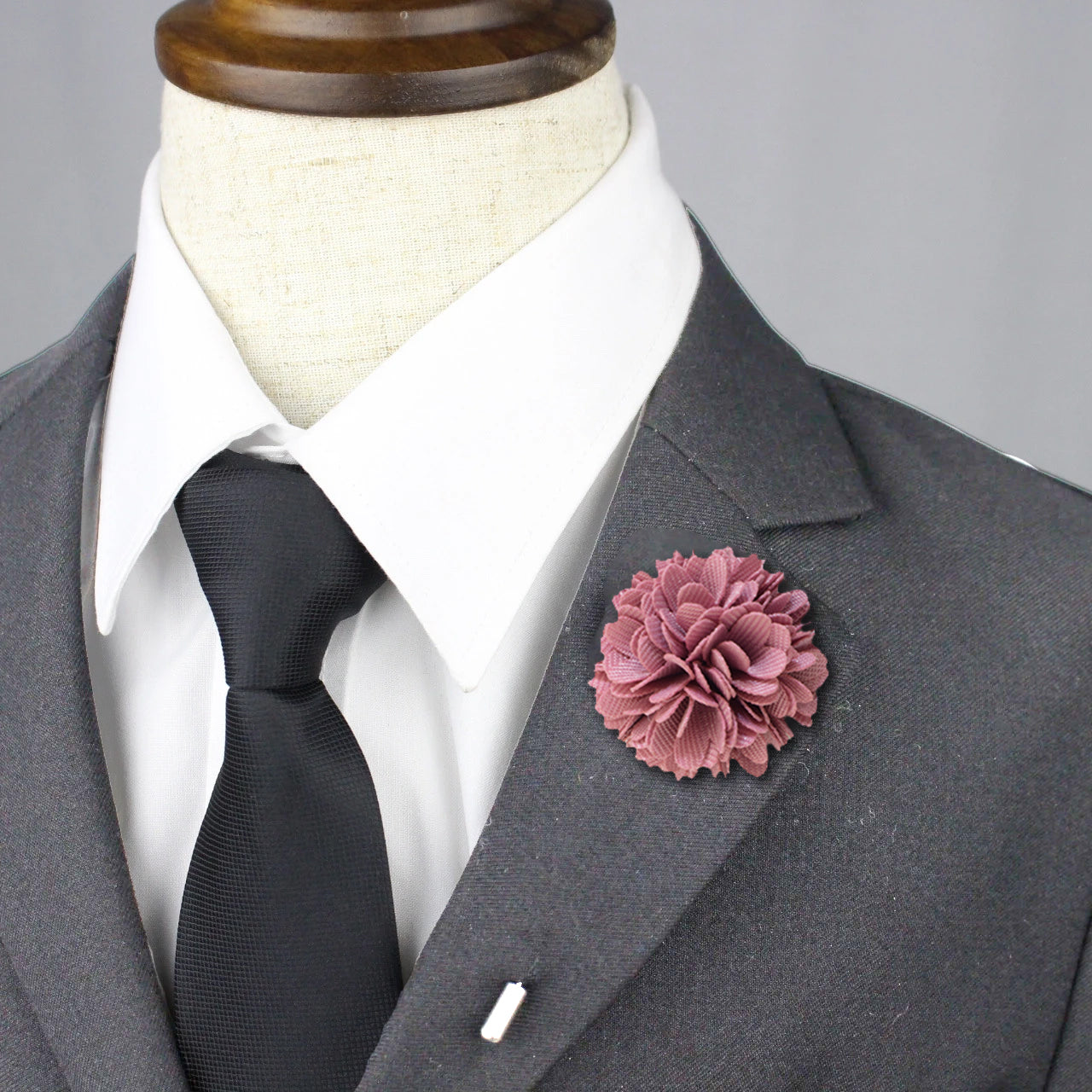 Chrysanthemum Lapel Pin - Dusty Pink